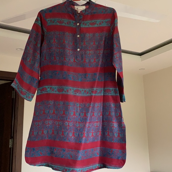 Rich and beautiful silk kurti. By designer Anupamaa. Best fits size S. - Picture 4 of 12